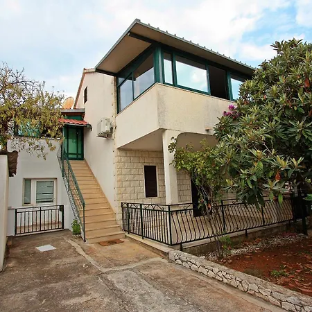 Apartment Rina